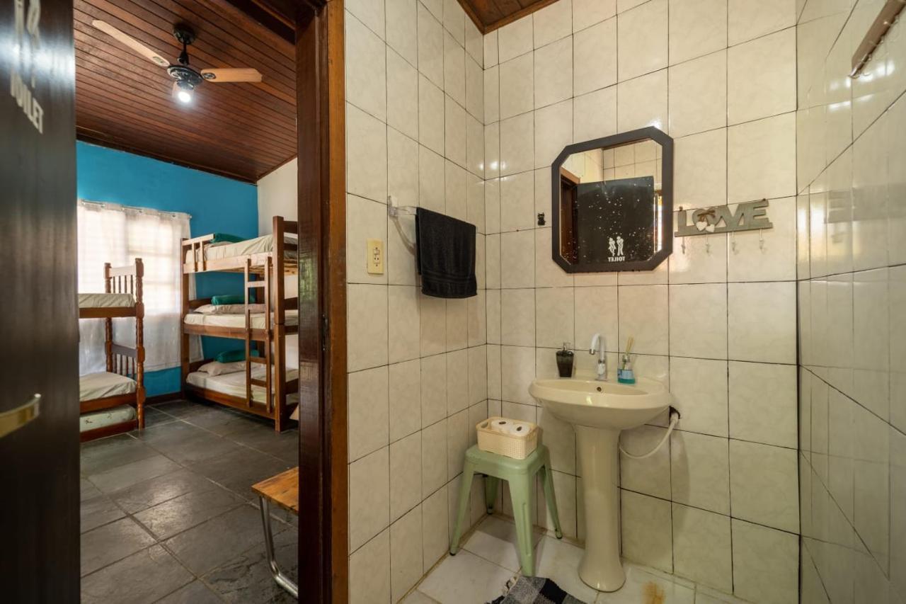 Hostel Papagaio Vila do Abraao Bagian luar foto